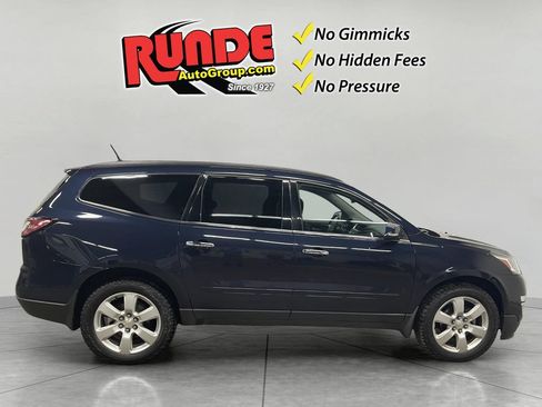 Used 2017 Chevrolet Traverse LT w/ Style and Technology Package AWD/4WD image 5
