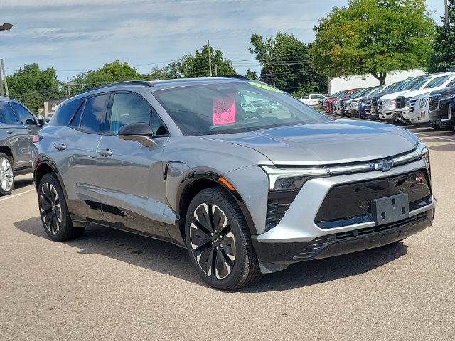 Used 2024 Chevrolet Blazer EV RS AWD/4WD image 2
