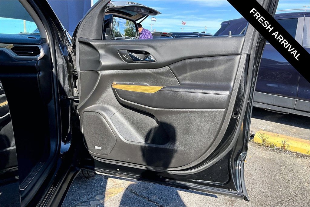 Used 2018 GMC Acadia Denali w/ Technology Package AWD/4WD image 28