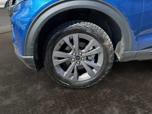 Used 2022 Ford Explorer XLT w/ Equipment Group 202A AWD/4WD image 10
