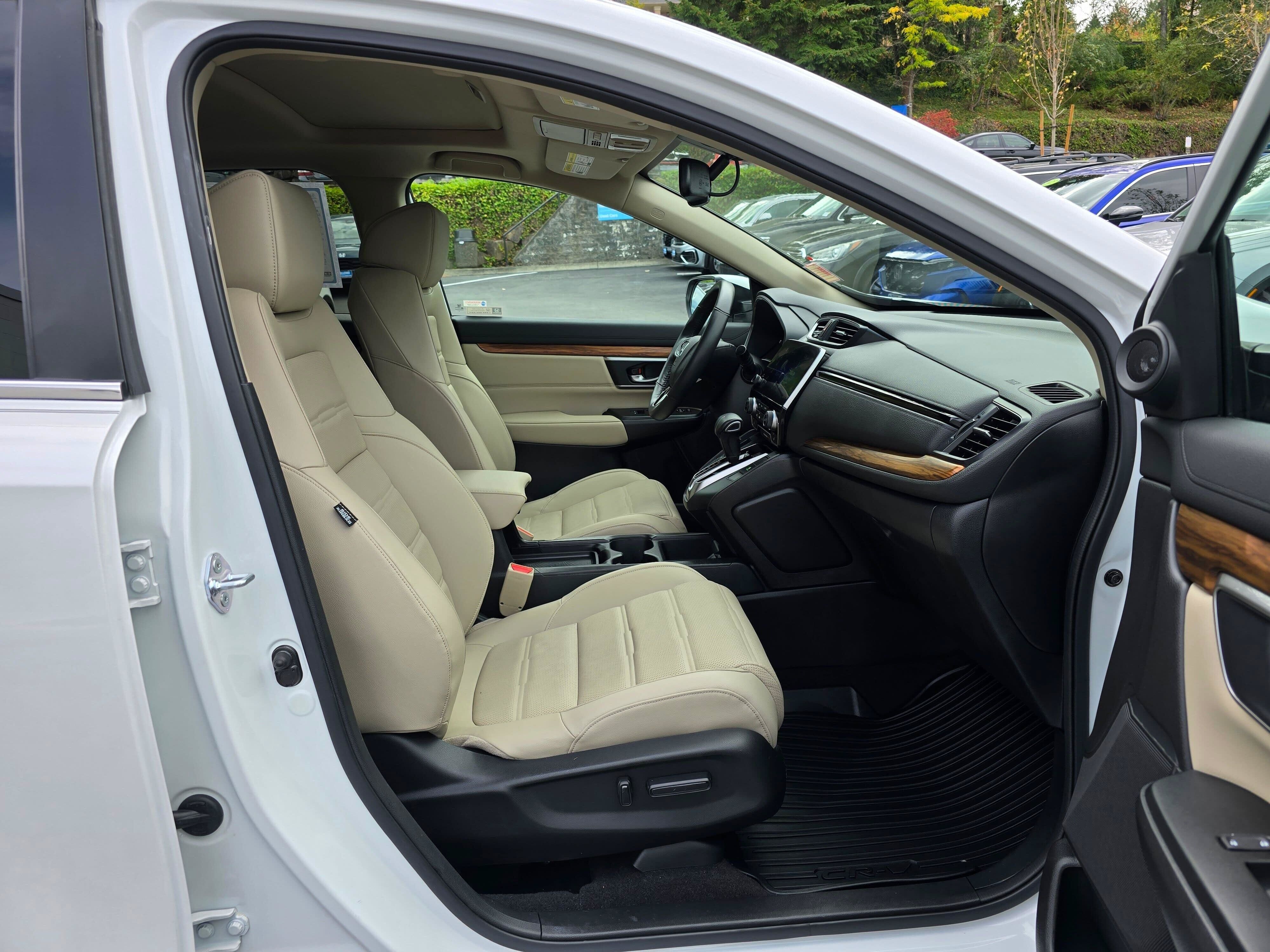 Used 2019 Honda CR-V Touring image 10