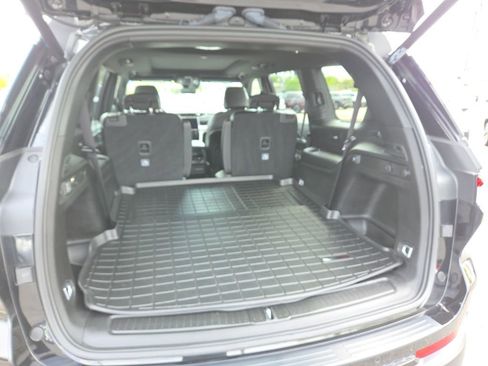 Used 2025 Jeep Grand Cherokee L Limited w/ Black Appearance Package image 19