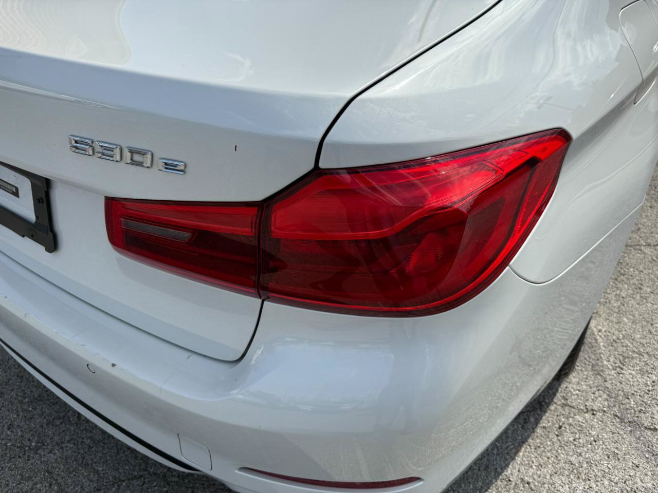 Used 2019 BMW 530e w/ Convenience Package RWD image 33