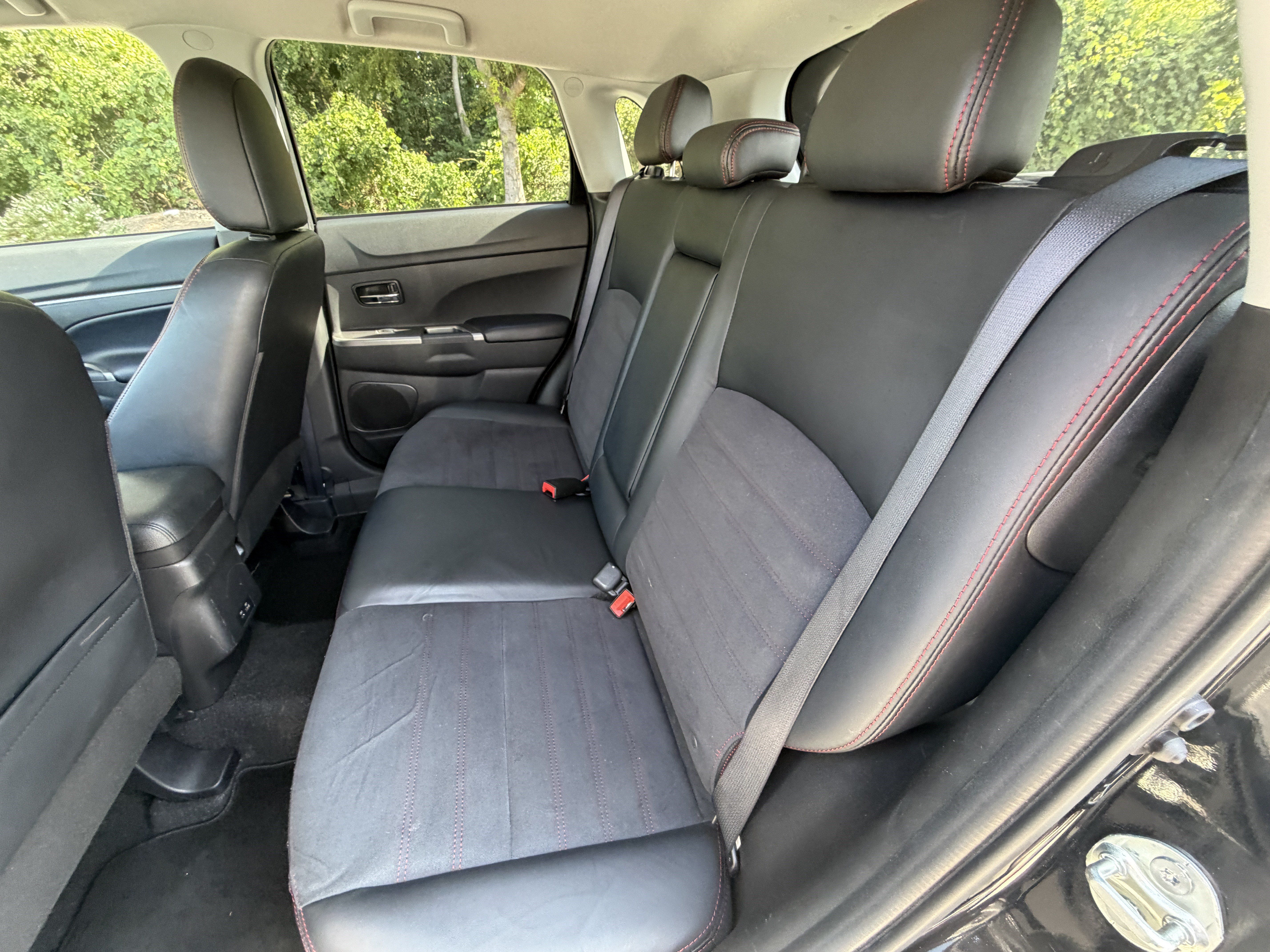 Used 2024 Mitsubishi Outlander Sport SE AWD/4WD image 42