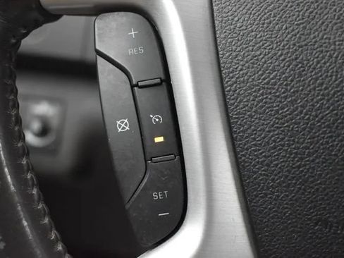 Used 2010 GMC Acadia SLE FWD image 23