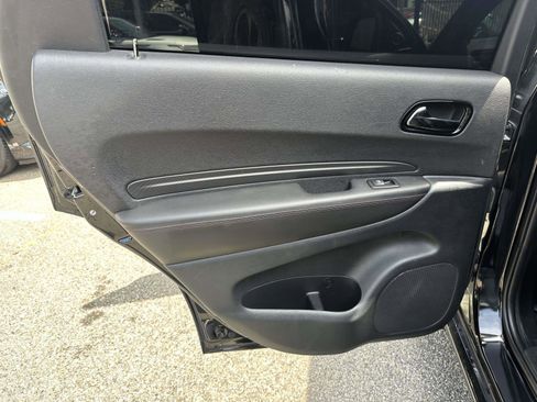 Used 2022 Dodge Durango R/T w/ Blacktop Package AWD/4WD image 18