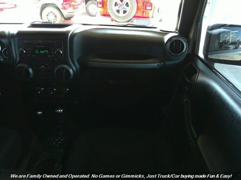 Used 2017 Jeep Wrangler Unlimited Sport w/ Quick Order Package 24S image 32