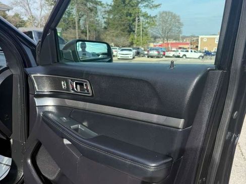 Used 2019 Ford Explorer XLT w/ Equipment Group 201A image 27