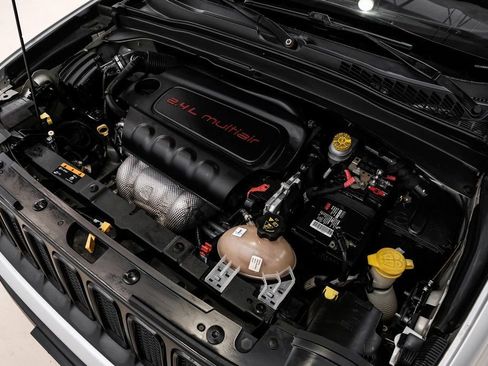 Used 2017 Jeep Renegade Altitude image 52