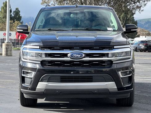 Used 2024 Ford Expedition Limited image 9