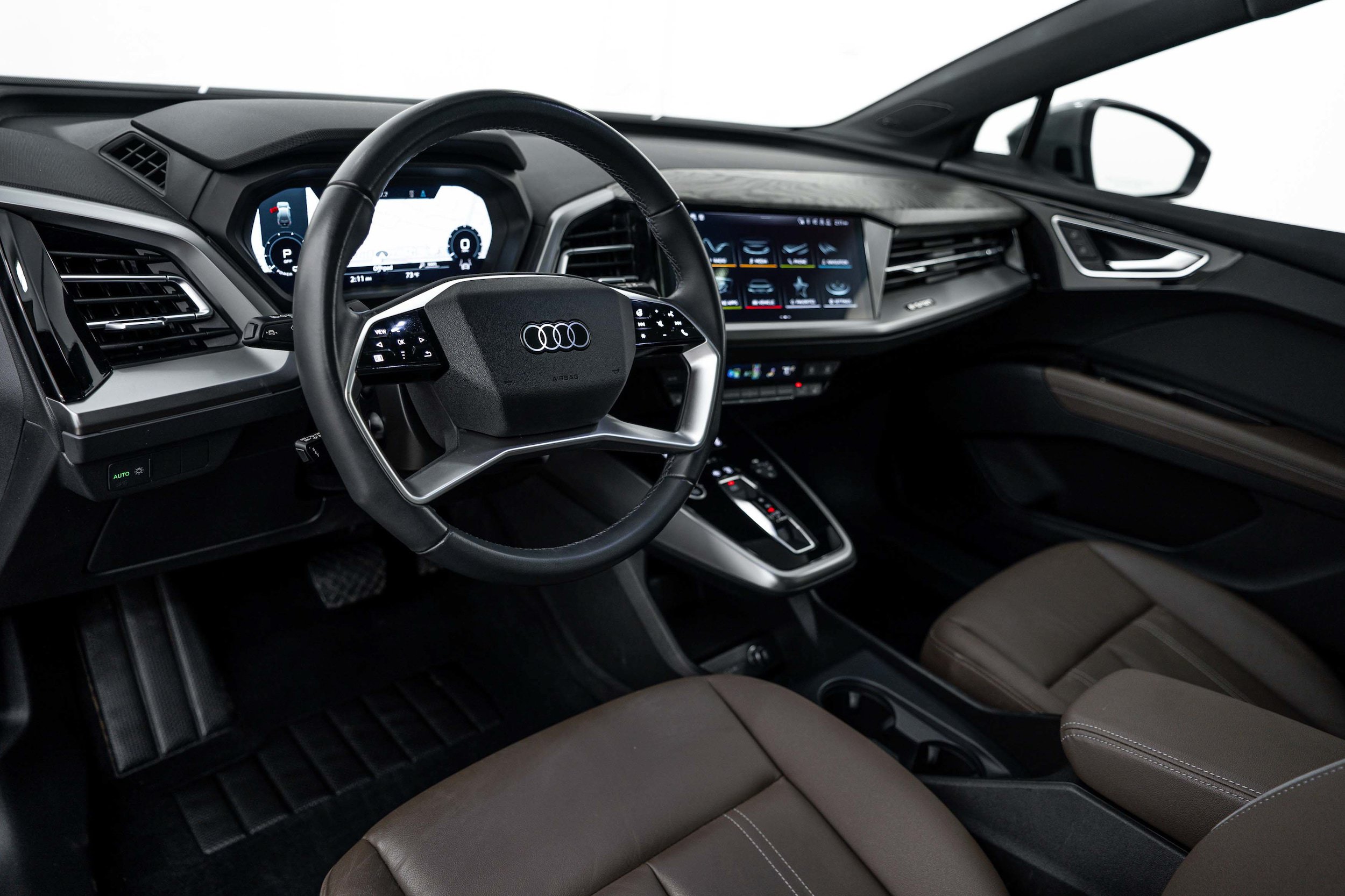 Certified 2024 Audi Q4 e-tron Premium Plus AWD/4WD image 8