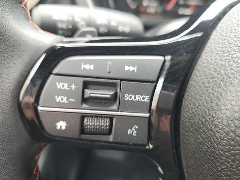 Used 2025 Honda Pilot Sport image 38