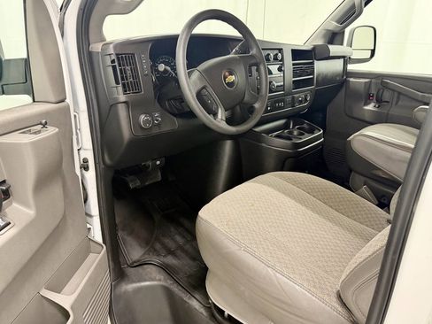 Used 2019 Chevrolet Express 3500 LT w/ LT Preferred Equipment Group image 28