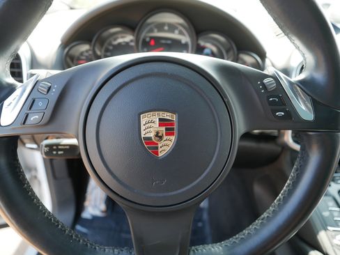 Used 2014 Porsche Cayenne Platinum Edition AWD/4WD image 24