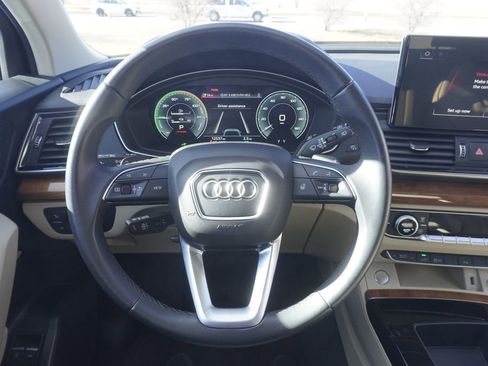 Used 2023 Audi Q5 e Premium w/ Convenience Package image 10