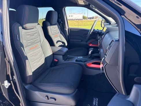 Used 2026 Nissan Frontier PRO-4X w/ Pro-4x Convenience Package image 12