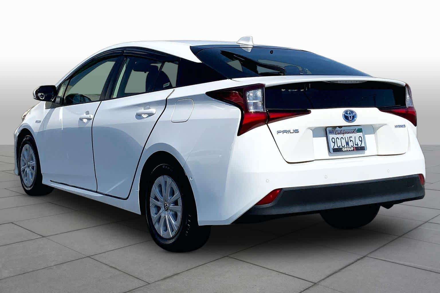 Used 2022 Toyota Prius LE FWD image 11