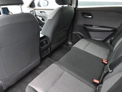 Used 2023 Nissan Rogue SV image 20