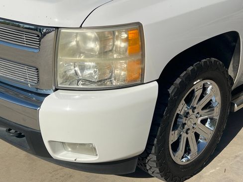 Used 2009 Chevrolet Silverado 1500 LT w/ Texas Edition RWD image 4