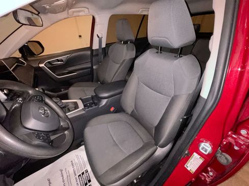 Certified 2025 Toyota RAV4 XLE AWD/4WD image 11