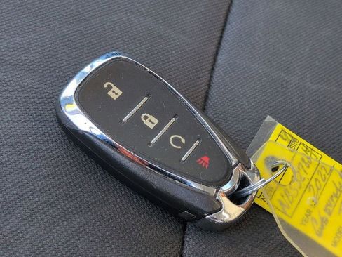 Used 2022 Chevrolet Trax LT w/ LT Convenience Package image 36