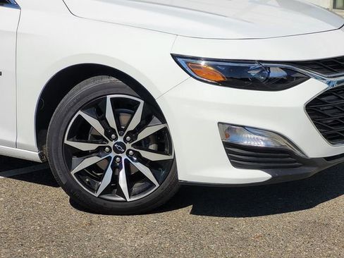 Used 2025 Chevrolet Malibu RS FWD image 9
