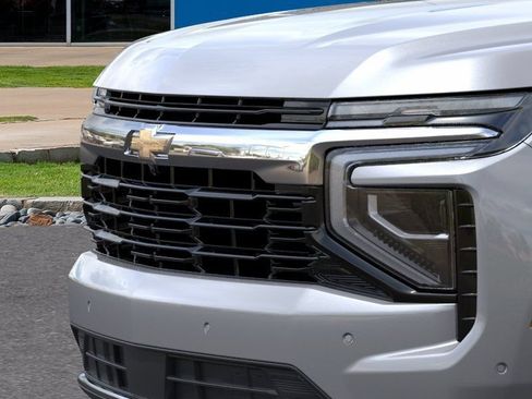 New 2026 Chevrolet Suburban LS w/ Max Trailering Package RWD image 13