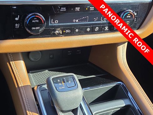 Used 2023 Nissan Pathfinder Platinum image 21