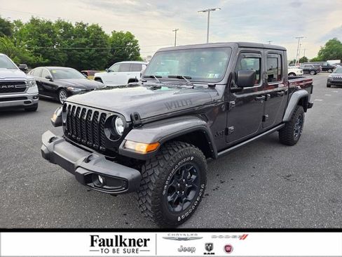 Used 2023 Jeep Gladiator Sport AWD/4WD image 1