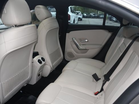 Used 2021 Mercedes-Benz CLA 250 image 16