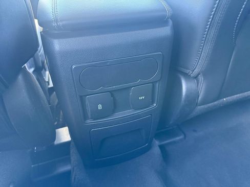 Used 2024 Ford Explorer XLT w/ Equipment Group 202A AWD/4WD image 24