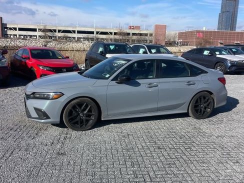 Used 2023 Honda Civic Sport image 8