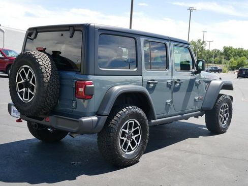 Used 2026 Jeep Wrangler Unlimited Rubicon AWD/4WD image 4
