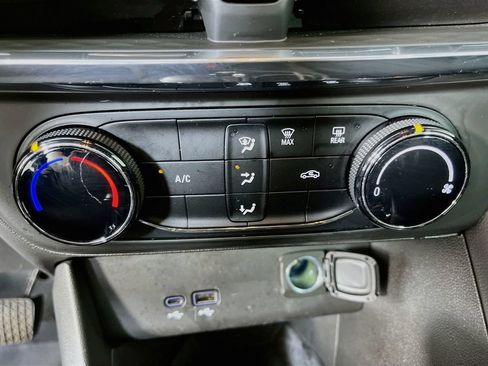 Used 2025 Buick Encore GX Preferred FWD image 22