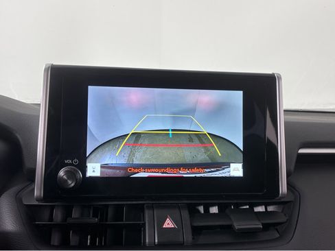 Used 2025 Toyota RAV4 XLE image 30