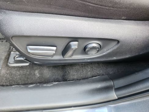 Used 2025 Toyota RAV4 XLE FWD image 24