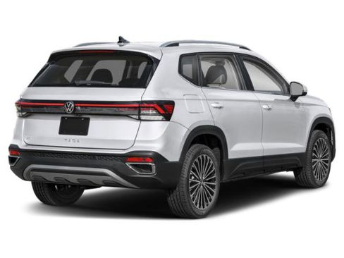 New 2026 Volkswagen Taos SE AWD/4WD image 9