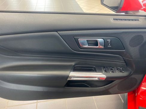 Used 2025 Ford Mustang Premium RWD image 9
