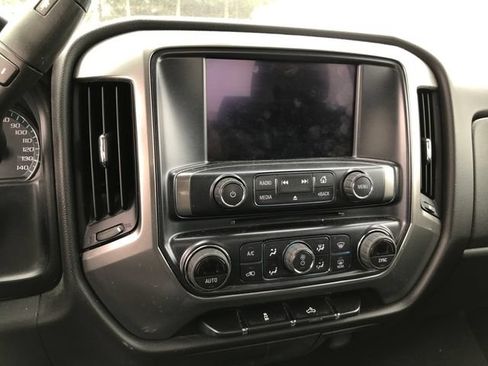 Used 2018 Chevrolet Silverado 1500 LT w/ All Star Edition AWD/4WD image 9