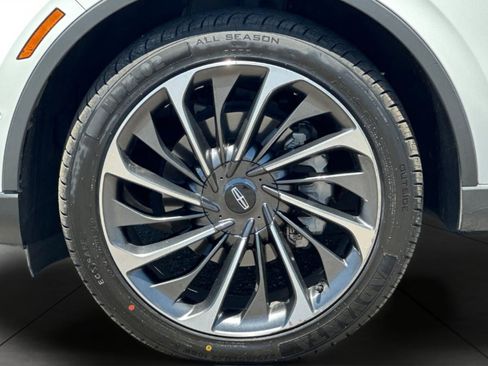 Used 2021 Lincoln Aviator Reserve w/ Equipment Group 202A AWD/4WD image 26