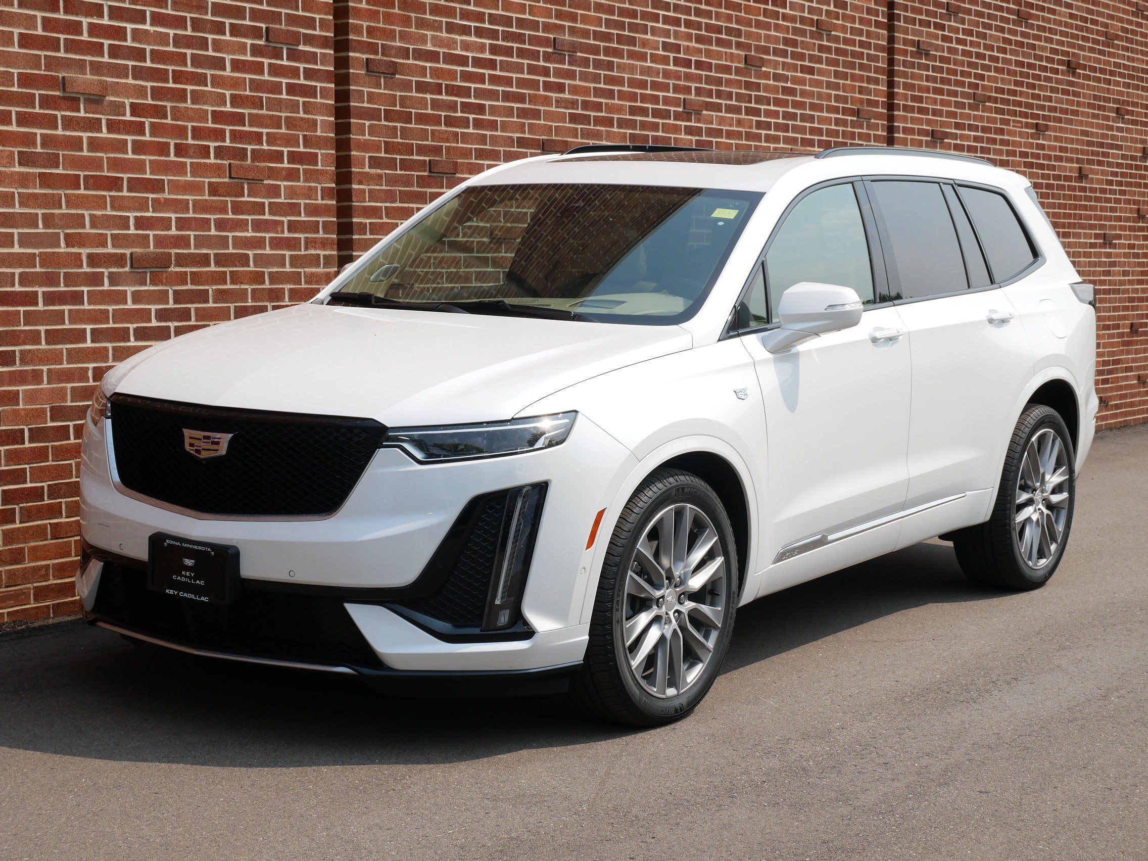 Used 2020 Cadillac XT6 Sport w/ Platinum Package AWD/4WD image 1
