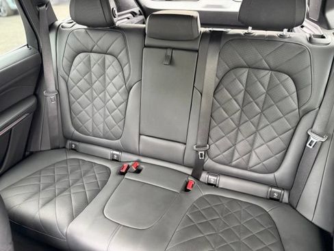Used 2024 BMW X5 xDrive40i AWD/4WD image 18