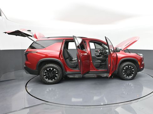 Used 2024 Chevrolet Traverse Z71 w/ LPO, Floor Liner Package image 51