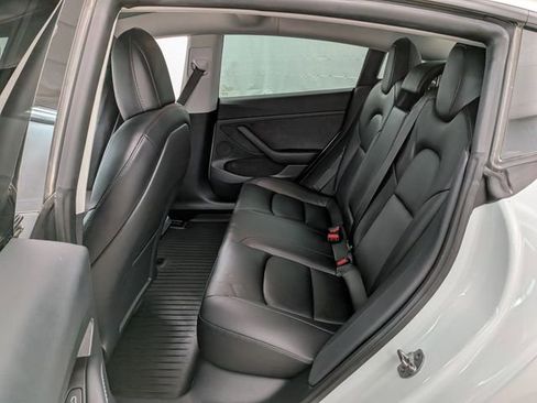 Used 2022 Tesla Model 3 Performance image 18