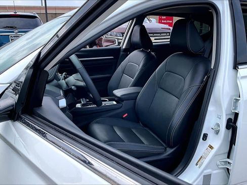 Certified 2024 Nissan Altima 2.5 SL FWD image 8
