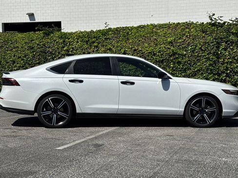 Used 2024 Honda Accord Sport image 3