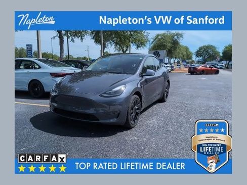 Used 2023 Tesla Model Y Long Range AWD/4WD image 1