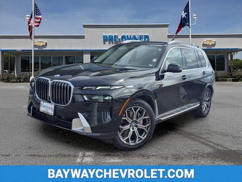 Used 2025 BMW X7 xDrive40i AWD/4WD image 1