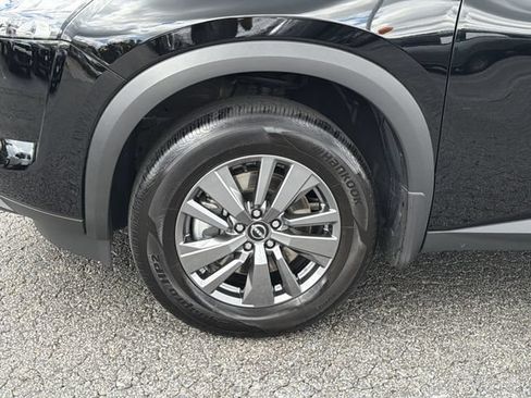 Used 2025 Nissan Pathfinder S FWD image 8