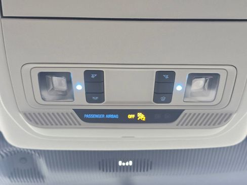 Used 2025 Ford Explorer Active AWD/4WD image 31